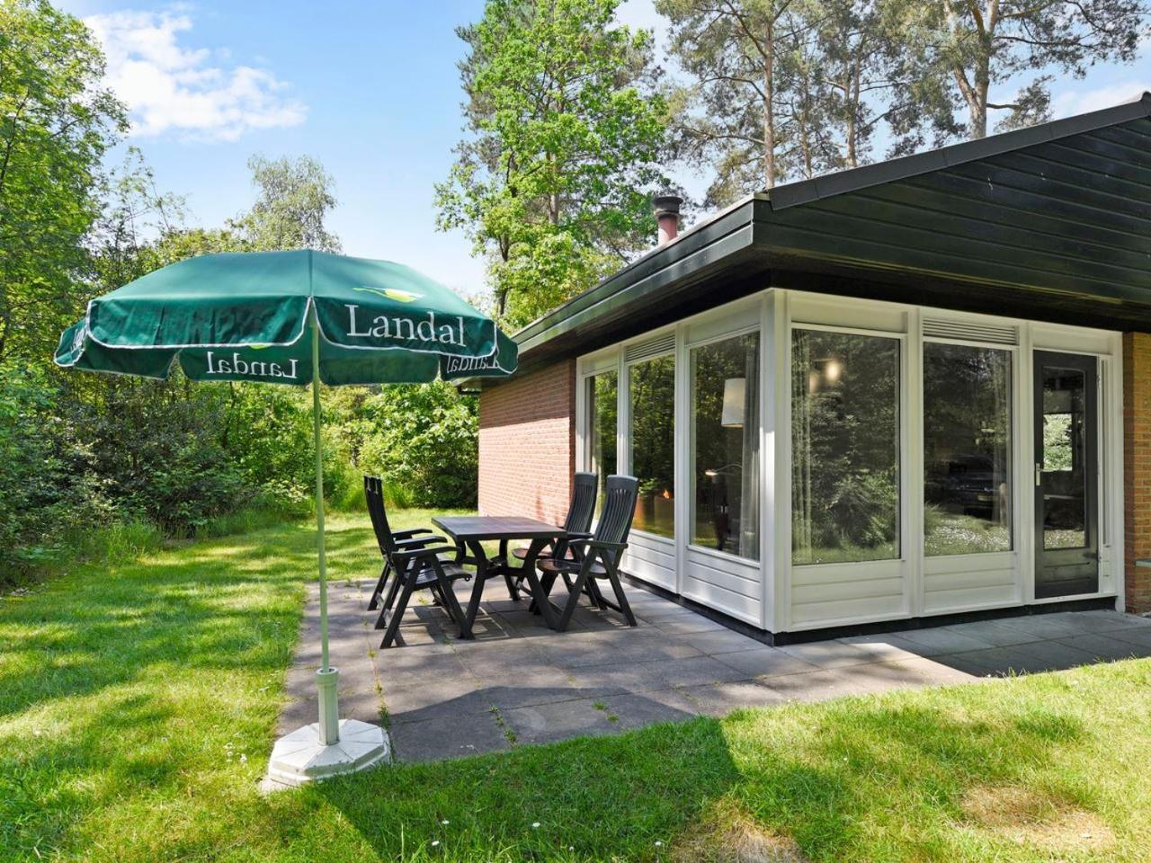 Landal Twenhaarsveld Villa Holten Kamer foto